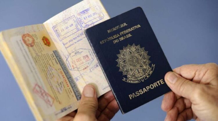 Cartórios registram aumento de 61% na validação de documentos de brasileiros para viver no exterior