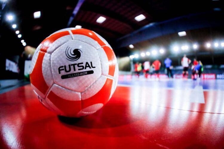 Vinte e quatro equipes disputam o Campeonato Regional de Futsal