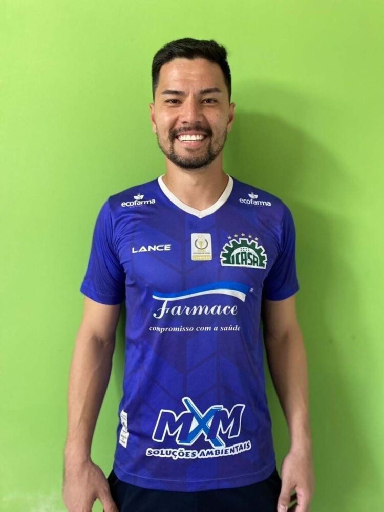 Goleiro César Tanaka assina contrato com Icasa do Ceará