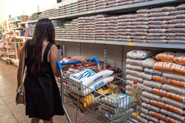 Valor da cesta básica aumenta em todas as capitais em 2021
