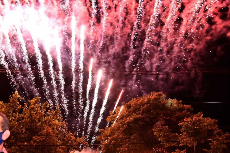 Uso de fogos de artifício com estampido pode ser enquadrado como crime ou contravenção