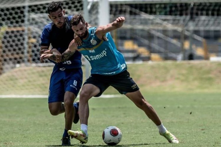 Santos vence o São Caetano em jogo-treino cheio de gols no CT Rei Pelé