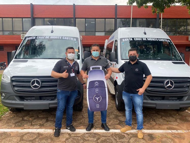 Novas vans para a Educação de Santa Cruz de Monte Castelo
