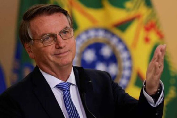 Bolsonaro não precisa de cirurgia, mas segue sem previsão de alta, diz hospital