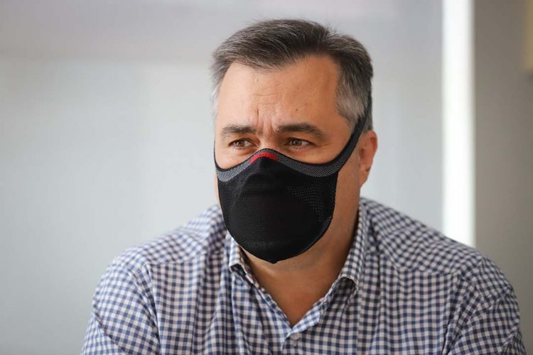 Vacinação em massa contra a Covid-19 salvou  a vida de muitos paranaenses, diz Beto Preto