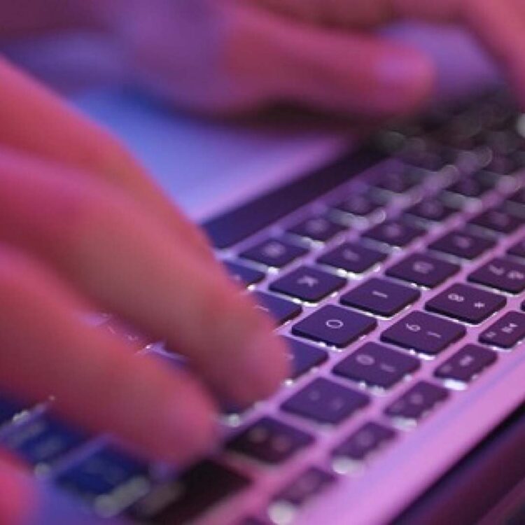 Seu filho já sabe programar? Se não, comece a prepará-lo para o futuro