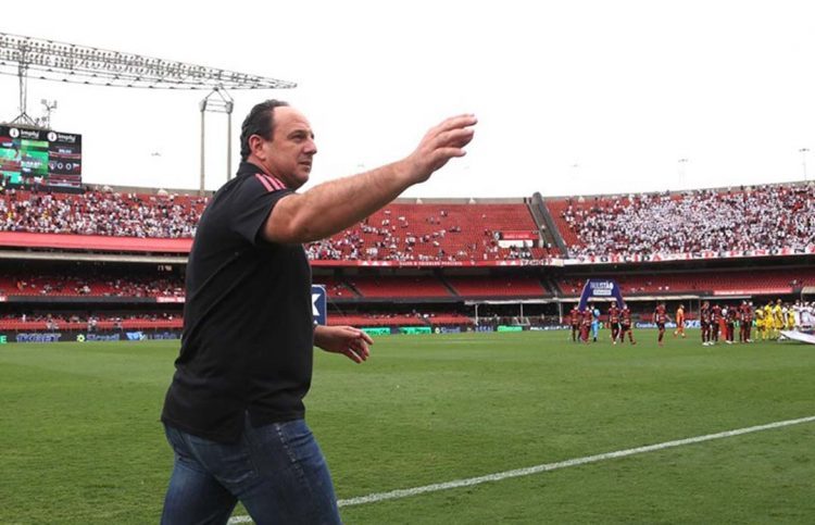 Atitudes de Ceni incomodam elenco e funcionários em nova crise no São Paulo