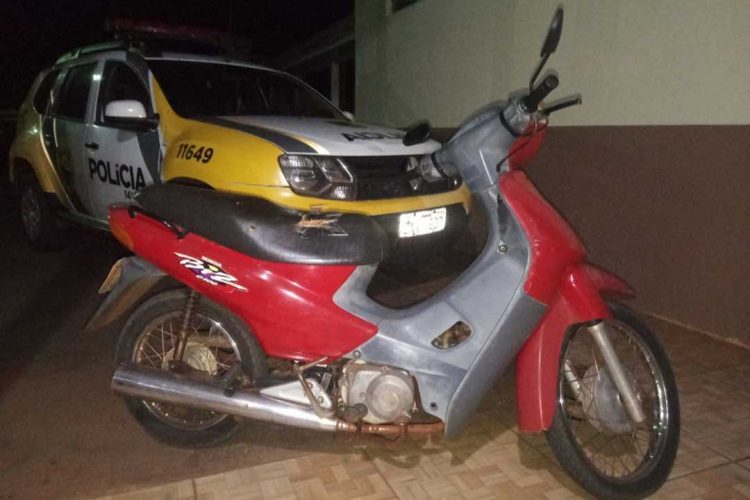 PM apreende motoneta com pendência administrativa no Centro de Paraíso do Norte