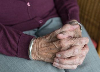 Moradora de São João do Caiuá afirma que sofre ameaças e agressões da neta