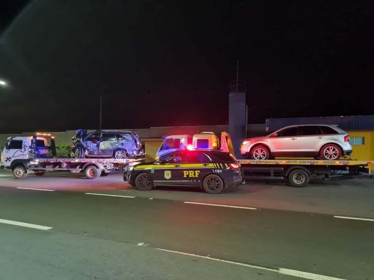 Dois veículos carregados de cigarros são apreendidos pela PRF em Paranavaí