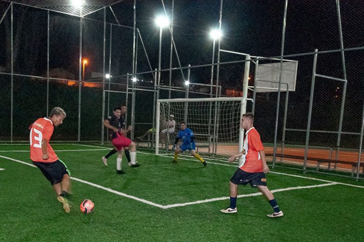 Copa Sumaré começa com duas goleadas