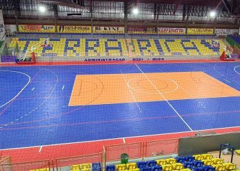 Cadeiras são instaladas no Ginásio de Esportes Soletão