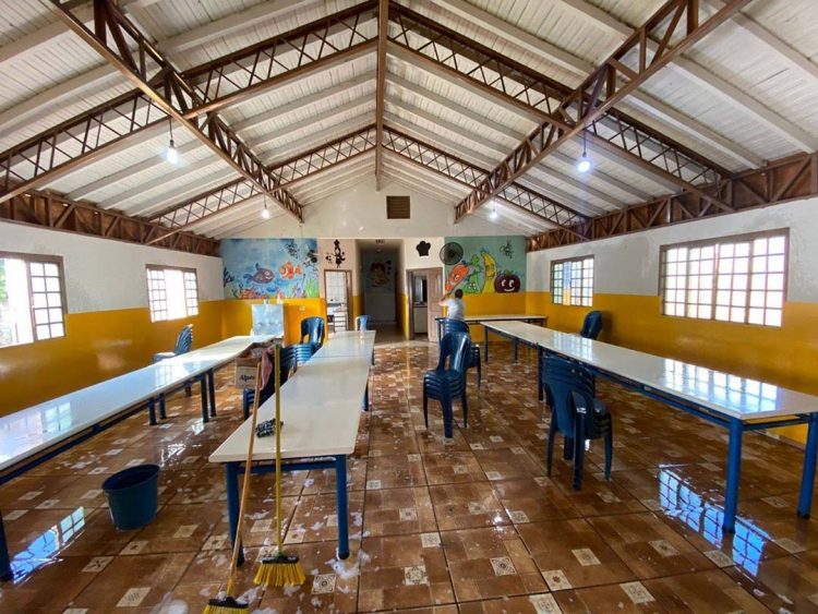 Prefeitura realiza desinfecção de locais públicos em combate ao Coronavírus