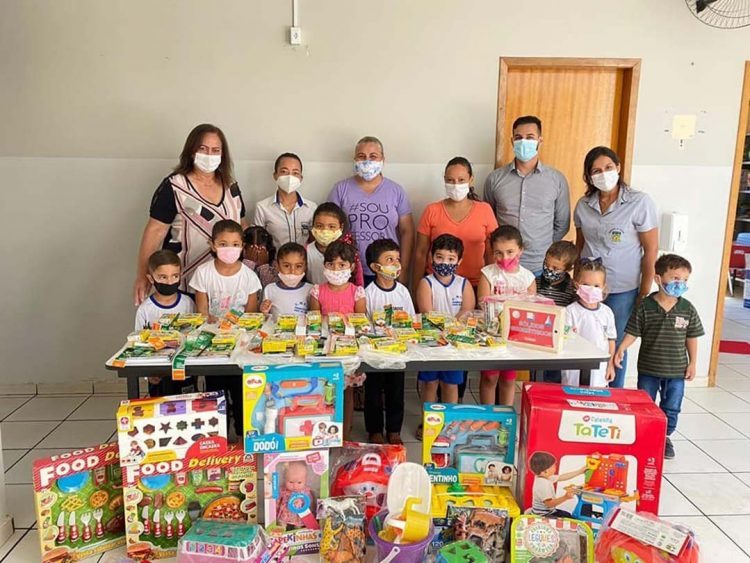 Alunos da rede municipal retomam aulas presenciais