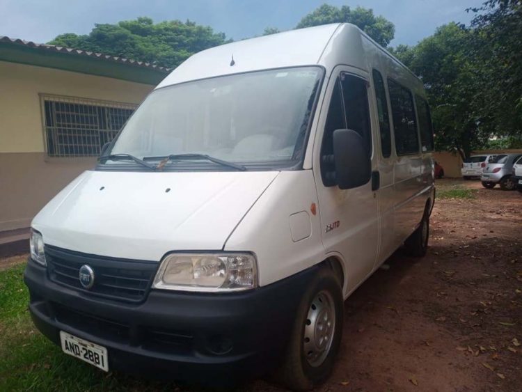 Prefeito Alex destina Van à Divisão de Cultura, Esporte e Lazer