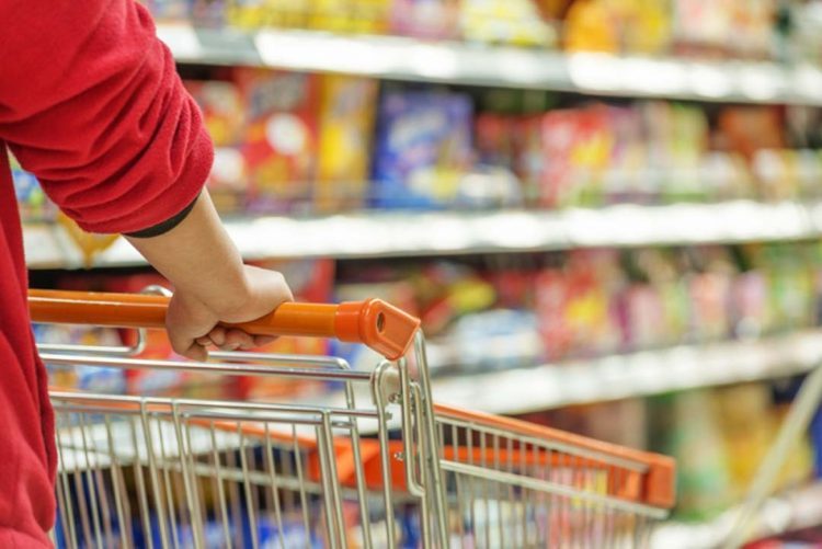 Mercado consome mais de um terço dos gastos do trabalhador de baixa renda