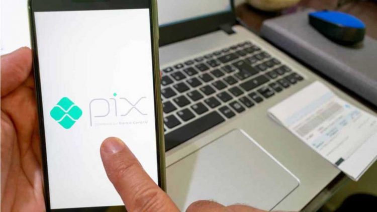 O que fazer quando cai dinheiro indevido na conta bancária?