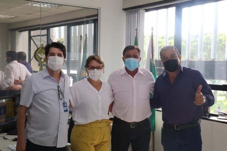 Prefeito cumpre agenda em Curitiba em  busca de mais recursos para o município