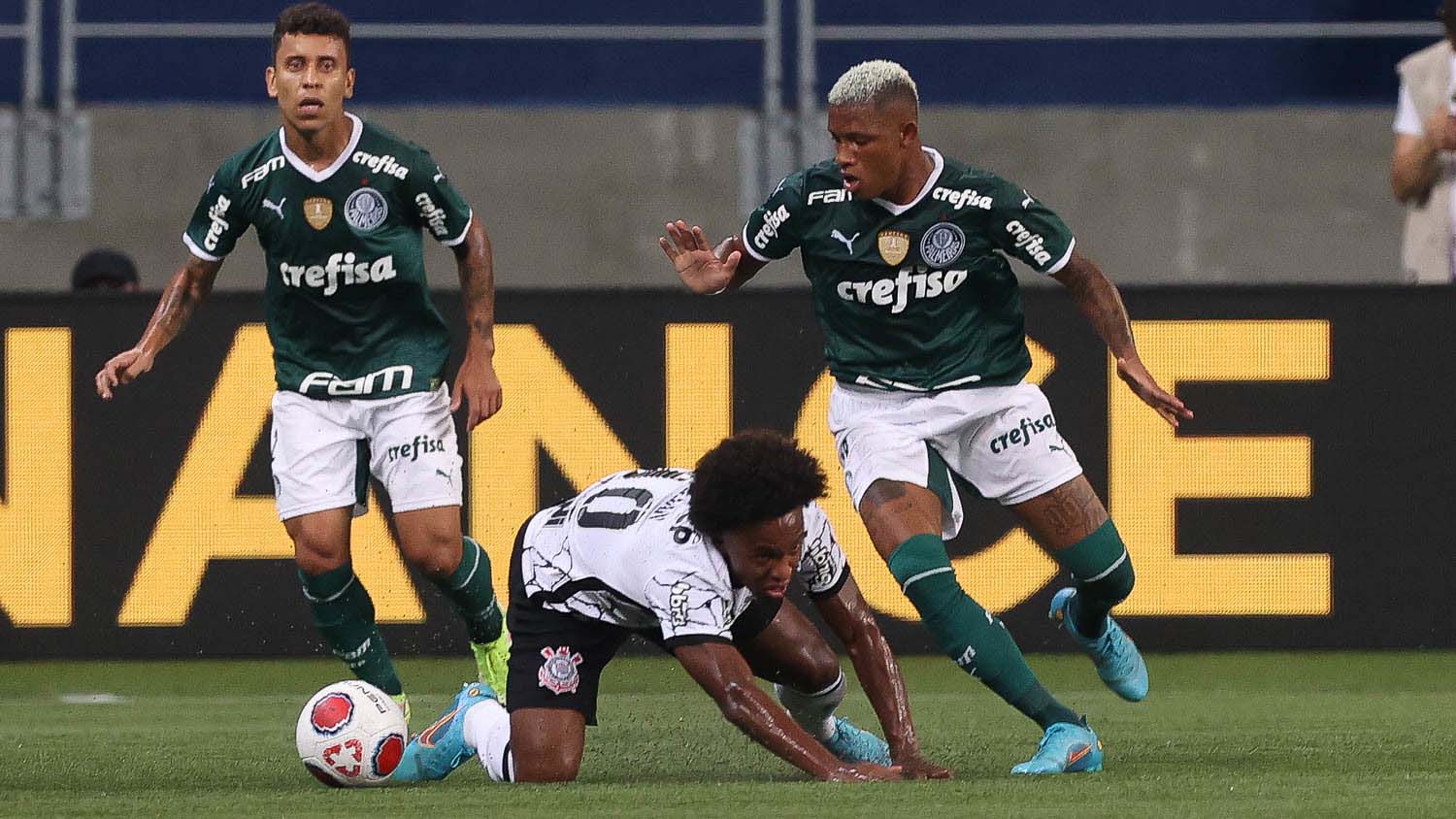 Palmeiras vence dérbi contra Corinthians no Paulistão