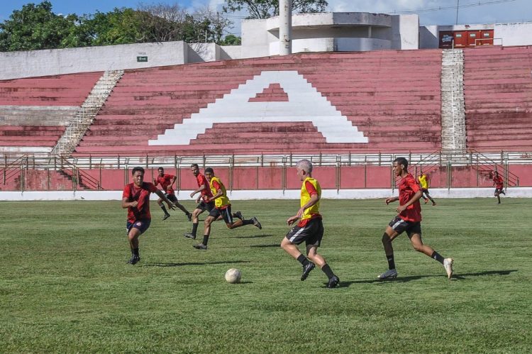 ACP realiza jogo- treino contra equipe de Londrina