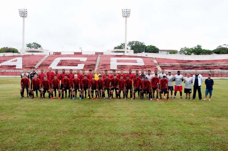 Após jogo-treino, Chicletão destaca a evolução da equipe