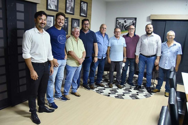 Lorenzetti recebe convite para se filiar ao MDB