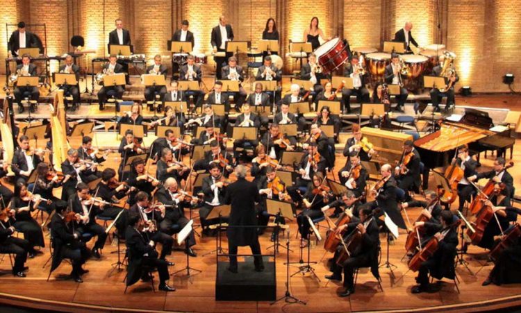 Orquestras brasileiras tentam atrair novos talentos com bolsas de até R$ 2.200