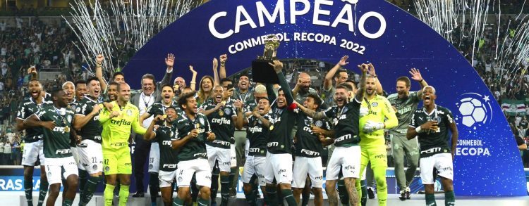 Palmeiras conquista Recopa, e Abel entra em seleto grupo com quarto título