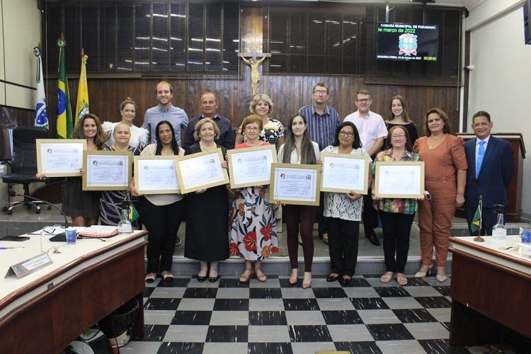 Mulheres são homenageadas pela Câmara