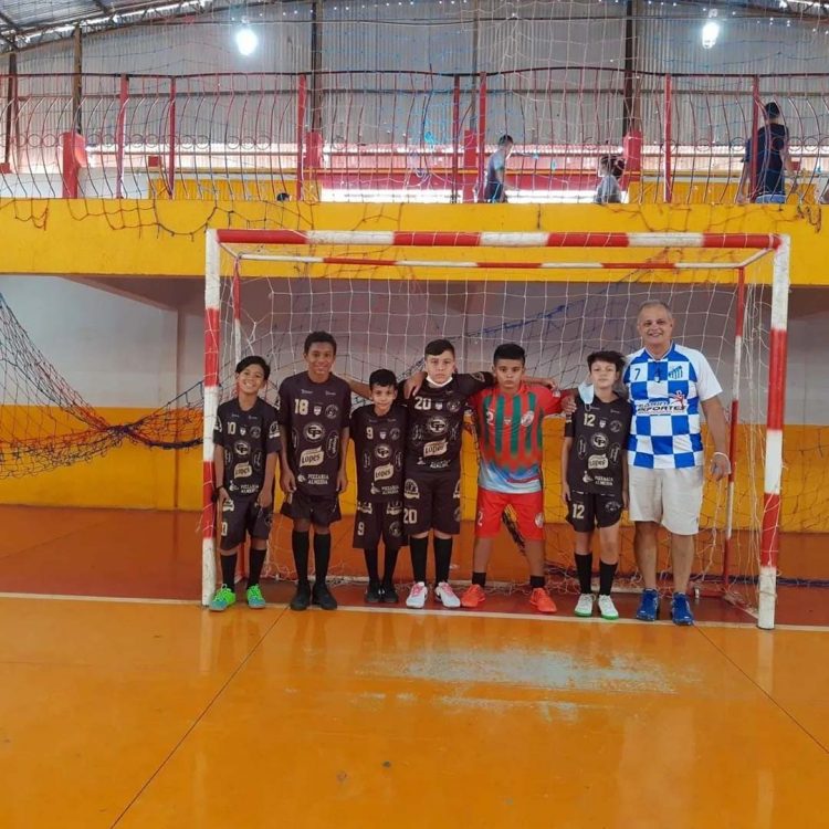 Escolinha de Futsal realiza amistosos em Amaporã