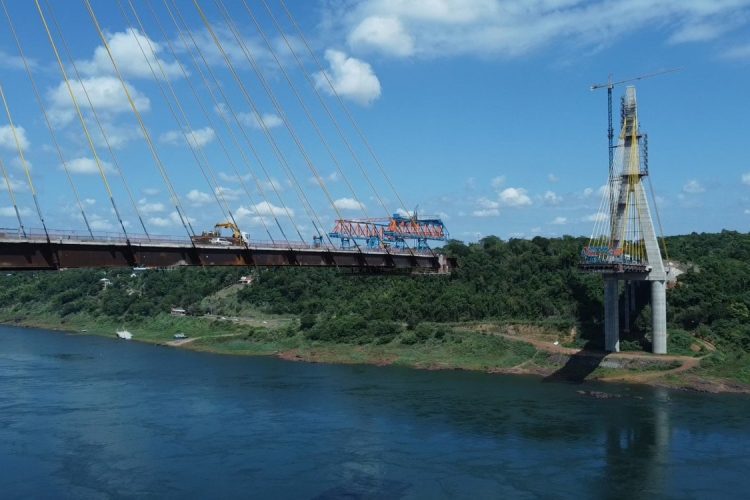 Com investimento de R$ 189 milhões, nova ponte Brasil-Paraguai chega aos 80% de conclusão