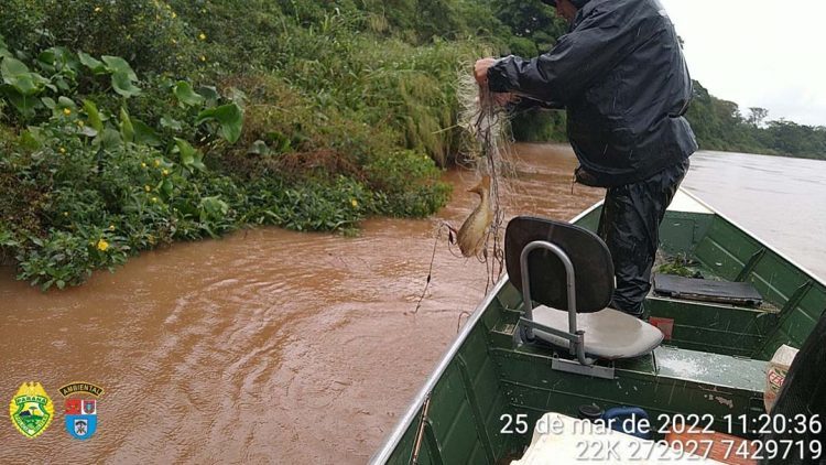 Operação resulta em apreensão de material irregular de pesca e multa
