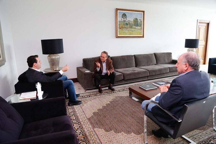Lorenzetti debate com o governador ações para o desenvolvimento do Paraná