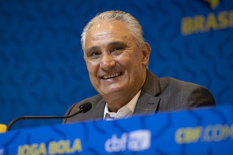Tite convoca Arthur e Gabriel Martinelli para jogos contra Chile e Bolívia