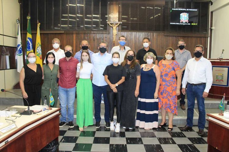 Diretora Maria Antonia apresenta  ao Legislativo proposta de doutorado