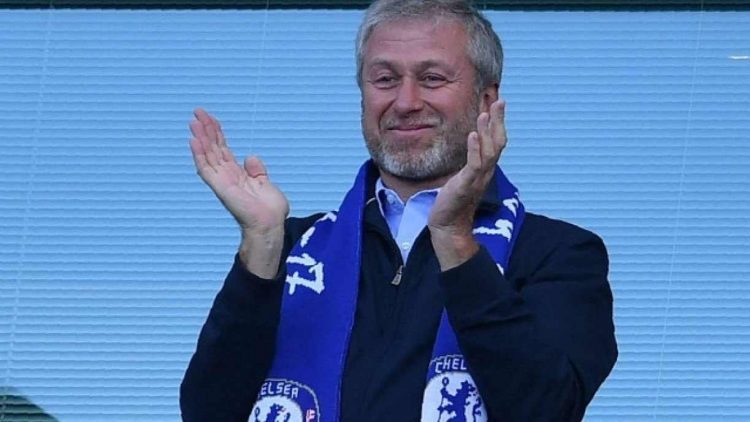 Abramovich coloca Chelsea à venda e quer R$ 20 bilhões, diz jornal