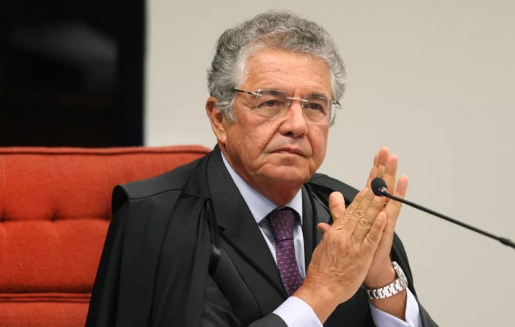 Única saída para crise é Câmara suspender processo contra Daniel Silveira, diz Marco Aurélio