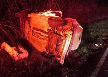 Homem morre após ser ejetado  do veículo em acidente na PR-492