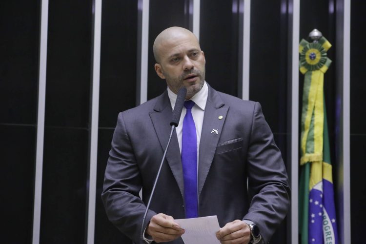 STF condena deputado Daniel Silveira a 8 anos e 9 meses de prisão