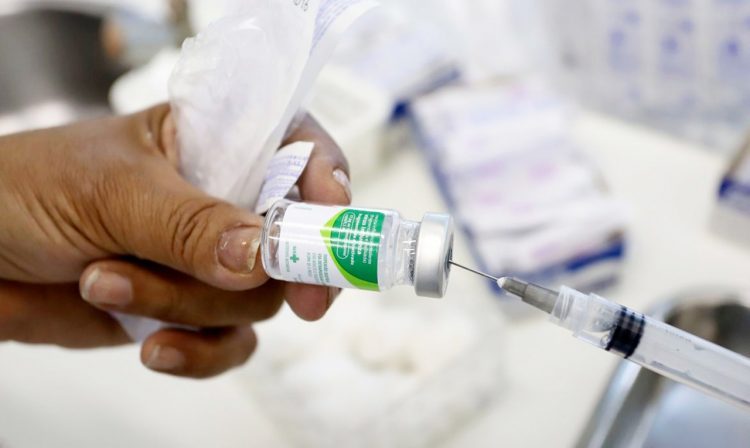 Dez UBSs abrem no sábado para o Dia D  de vacinação contra Influenza e sarampo