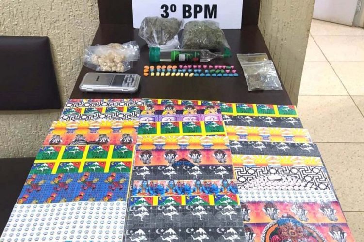 PM apreende R$ 280 mil em drogas  sintéticas e maconha em Pato Branco