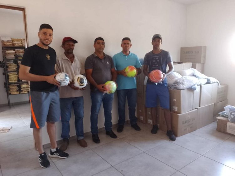 Município recebe kits esportivos do Governo do Estado