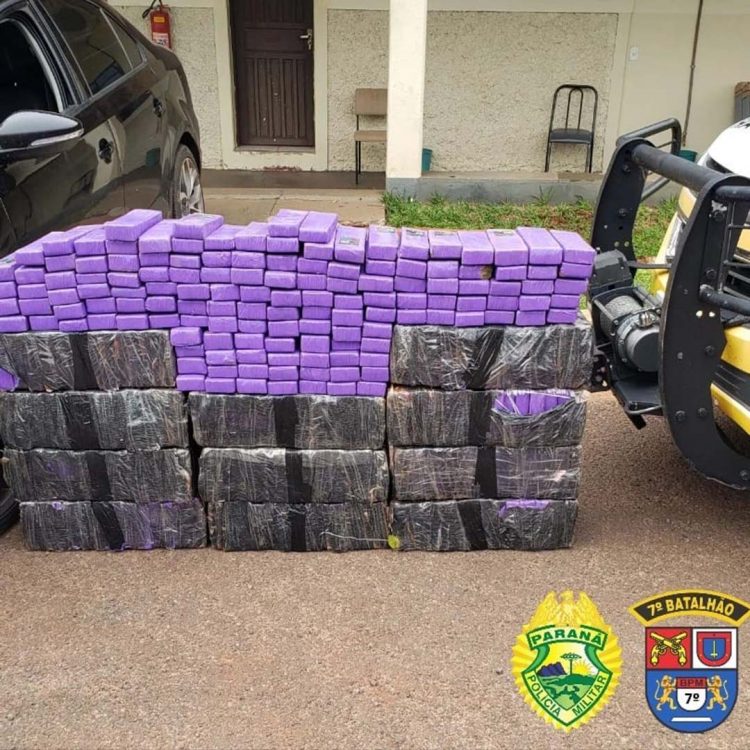 Polícia Militar apreende 300 quilos de maconha