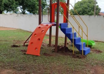 Prefeitura instala novos parques infantis nas Escolas Municipais