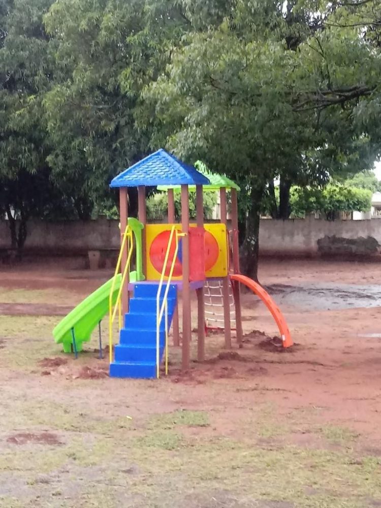 Prefeitura instala novos parques infantis nas Escolas Municipais