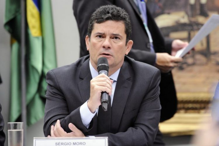 Moro diz que não desistiu de nada e que não será candidato a deputado