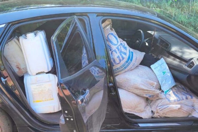 PM apreende equipamentos eletrônicos, pneus, drogas e cigarros