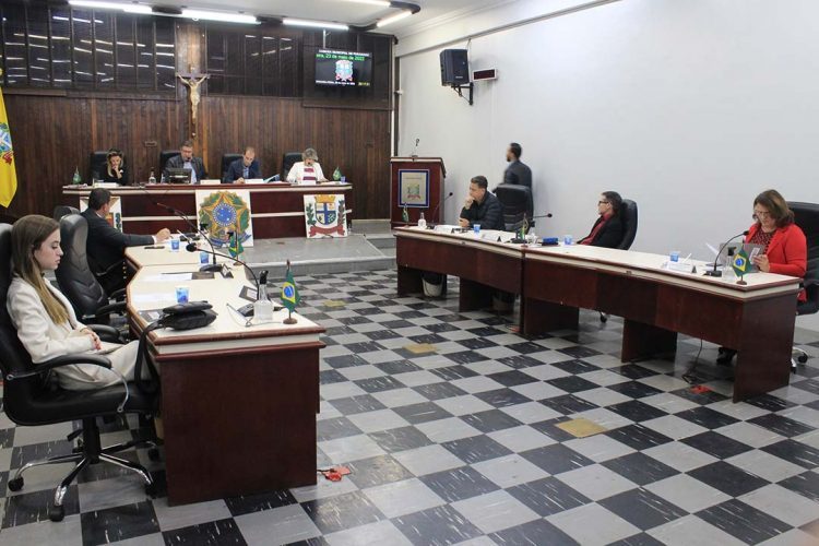 Projeto autoriza benfeitorias na Coopervaí