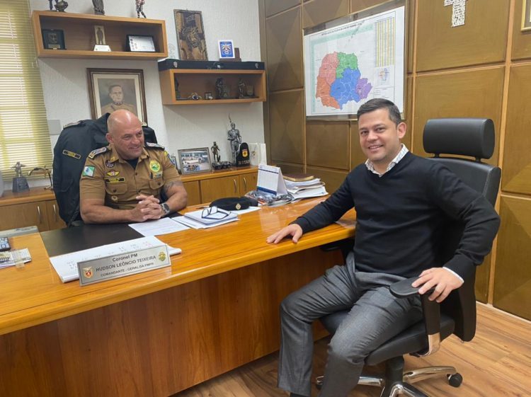 Tião Medeiros visita comandante-geral da PM