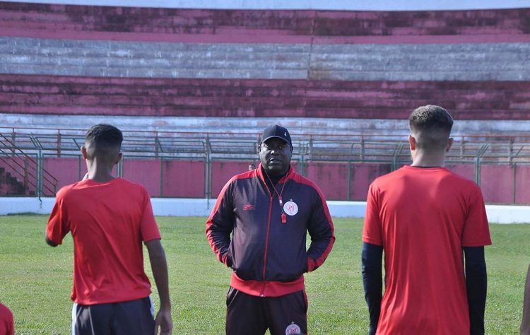 Após derrota, ACP treina para confronto da segunda rodada